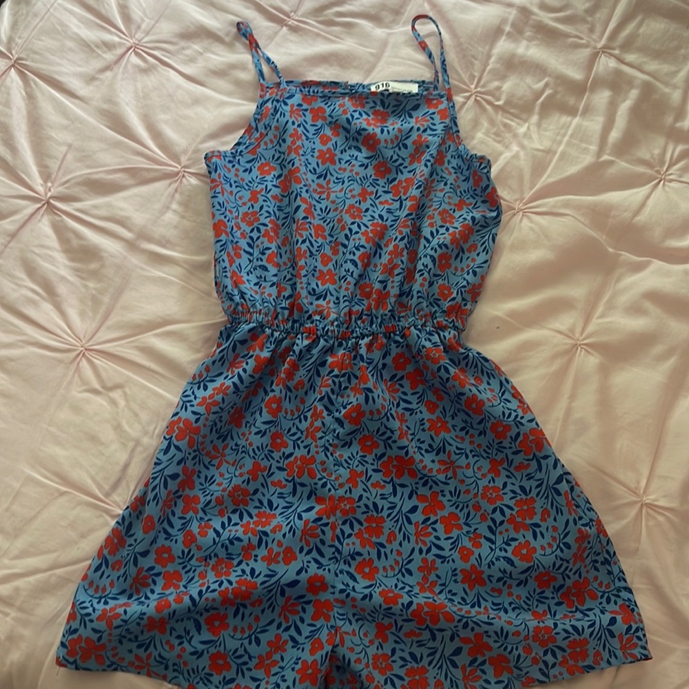 916 Girls romper